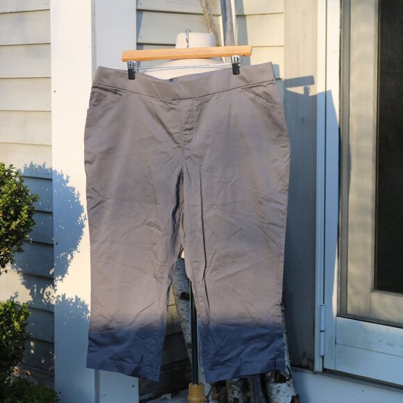 Lee Style Up Plus Size Grey Stretch Cotton Pull On Cropped Twill Pants Sz 20W - Picture 1 of 5